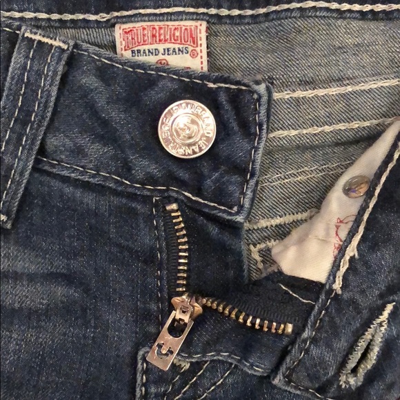 True Religion Embroidered Distressed Skinny Jean - Picture 7 of 9